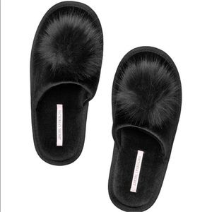 Victoria Secret 9-10 Large Black Velvet Slipper Faux Fur Pom Pom